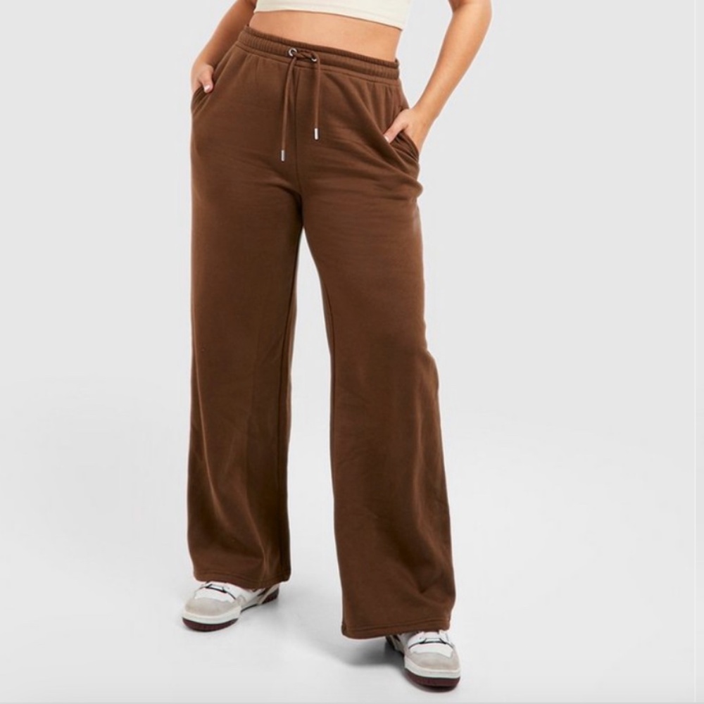 BooHoo Plus Wide Leg Jogger Size 16
